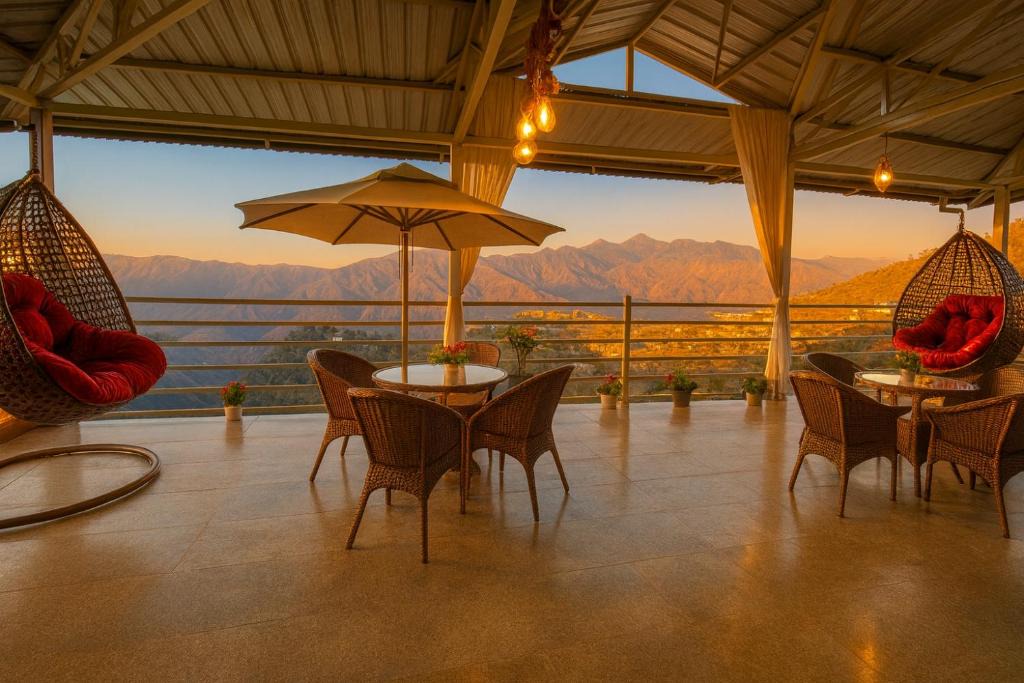 Mussoorie Hotel | The Four Season Resort, Mussoorie - top rated & most awarded property in mussoorie
