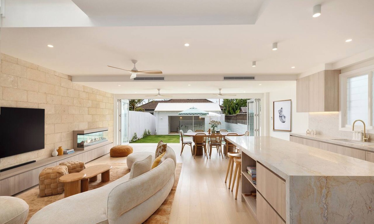 Freshwater House | The Freshie House - Gorgeous Coastal Lux