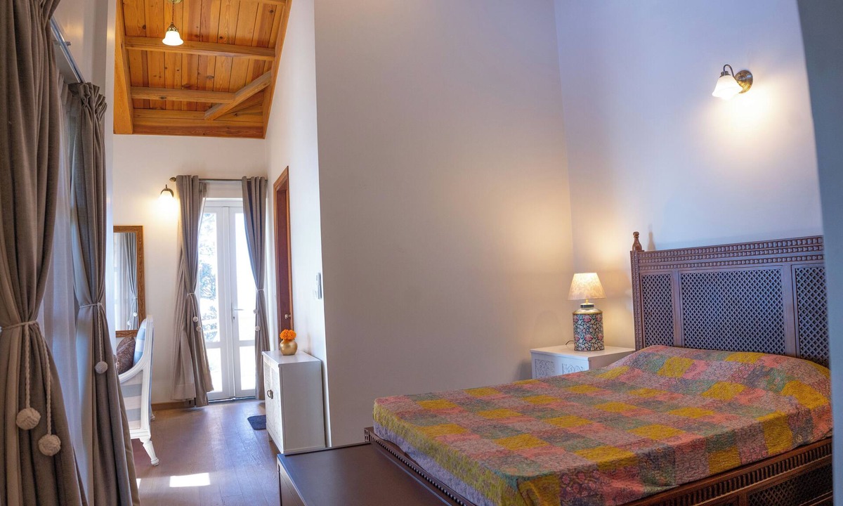 Almora Hotel | THE MAGNOLIA LODGE