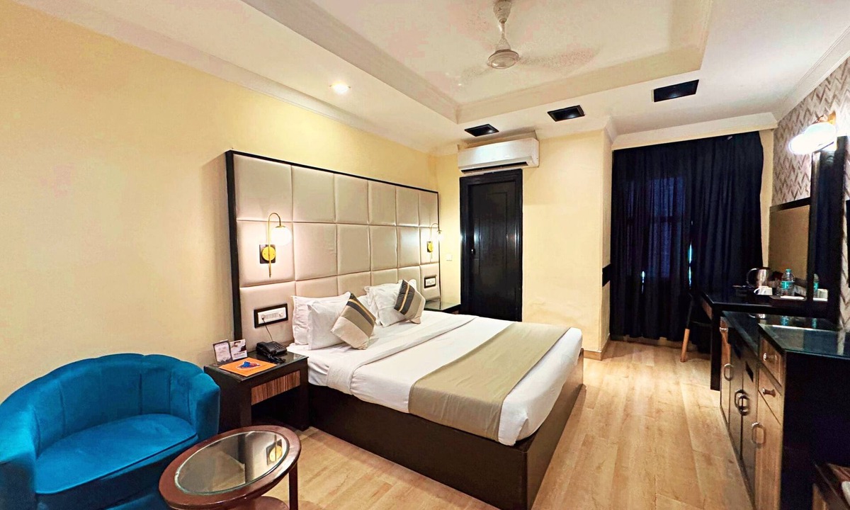 Kalkaji Hotel | The Oakland plaza - Nehru Place by Orion Hotels