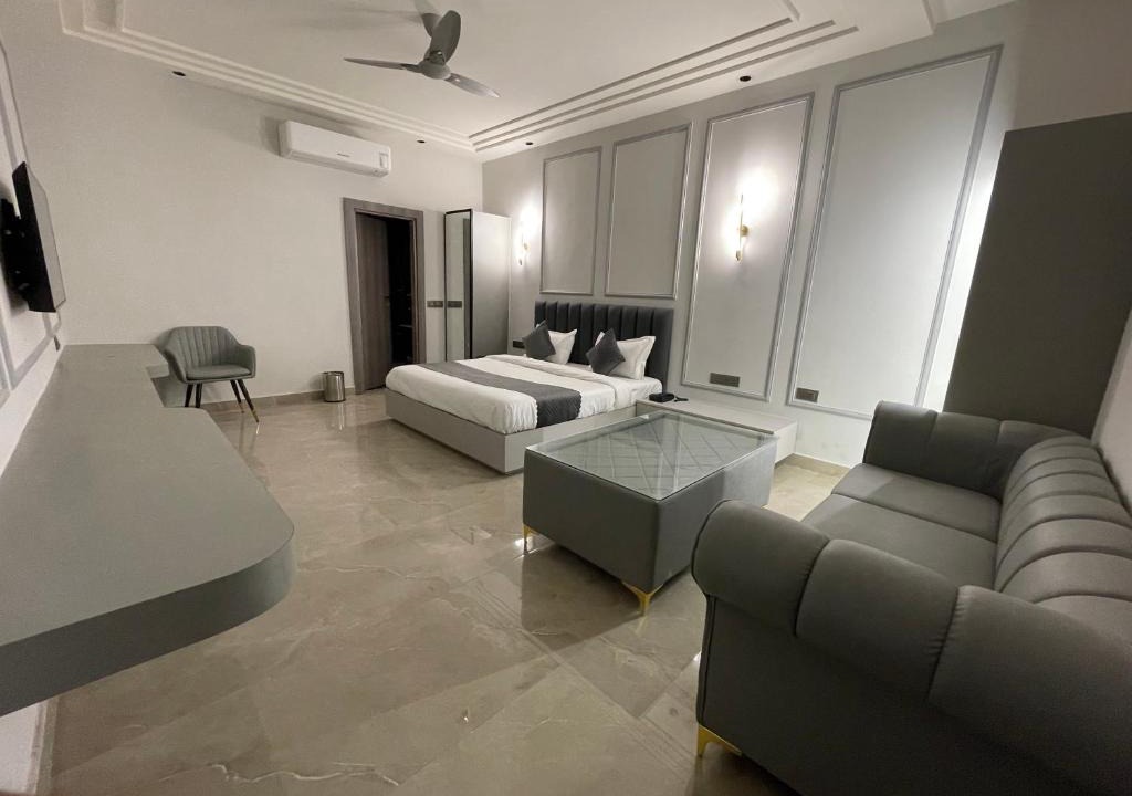 Karnal Hotel | THE ORIN
