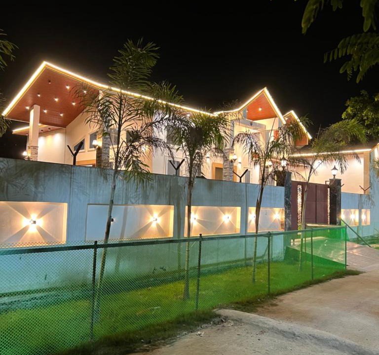 Greater Noida Villa | The Palm Grove Farm Villa