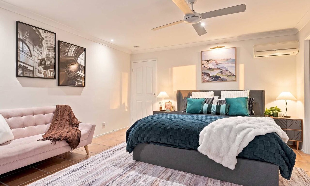 Broadbeach Waters Apartment | The Riverfront Retreat, 4BR house in Gold Coast