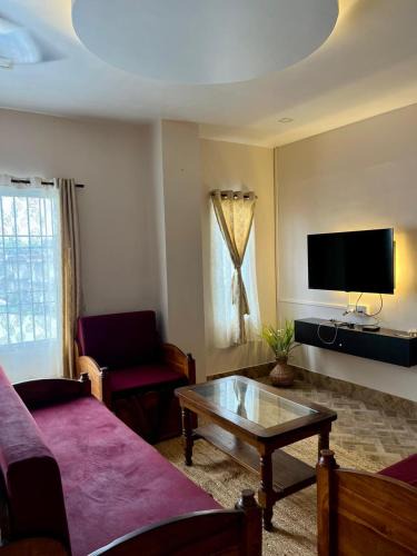 Sualkuchi Apartment | The Siam Villa - Patkai Abode