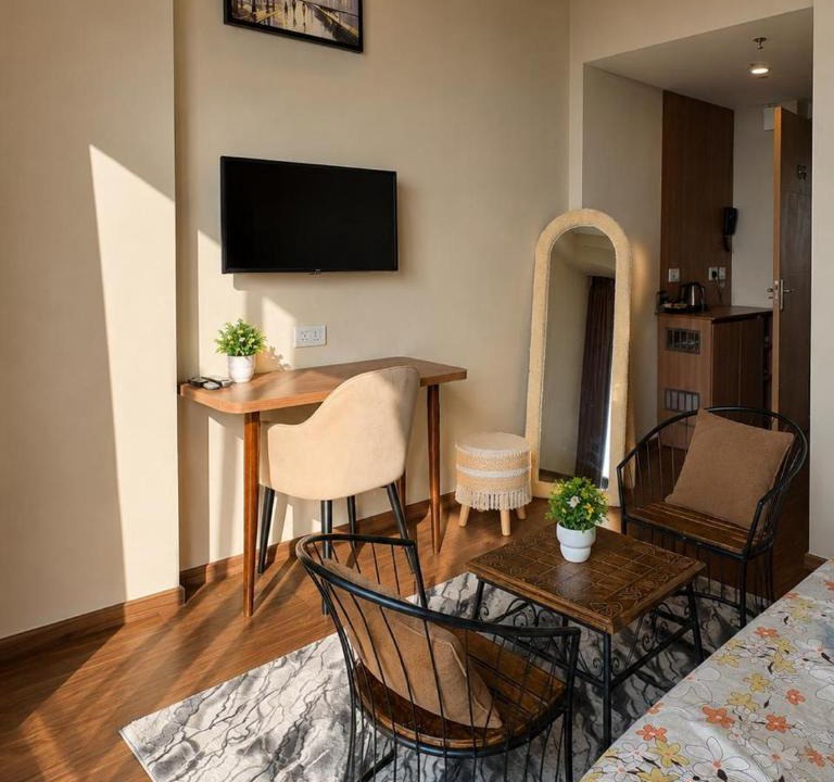 Greater Noida Bed & Breakfast | The Sky Cabin