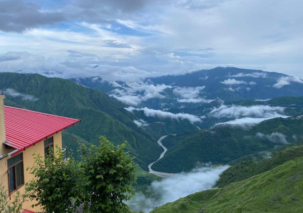 Chakrata House | The Solitaire