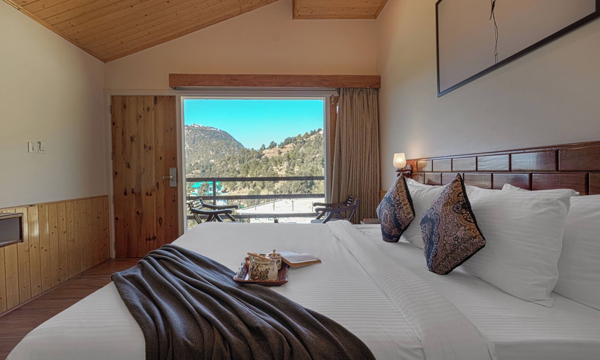 Shimla Hotel | The Stone Age Bed N Breakfast by Alaya Stays