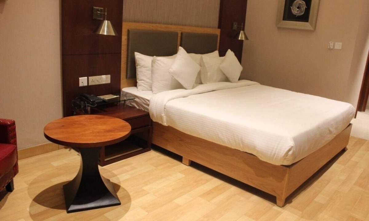 Sonepat Hotel | The Utsav Grand Banquets & Resort