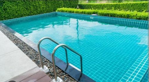 Bail Parao Hotel | The velvet forest by lake & woods
