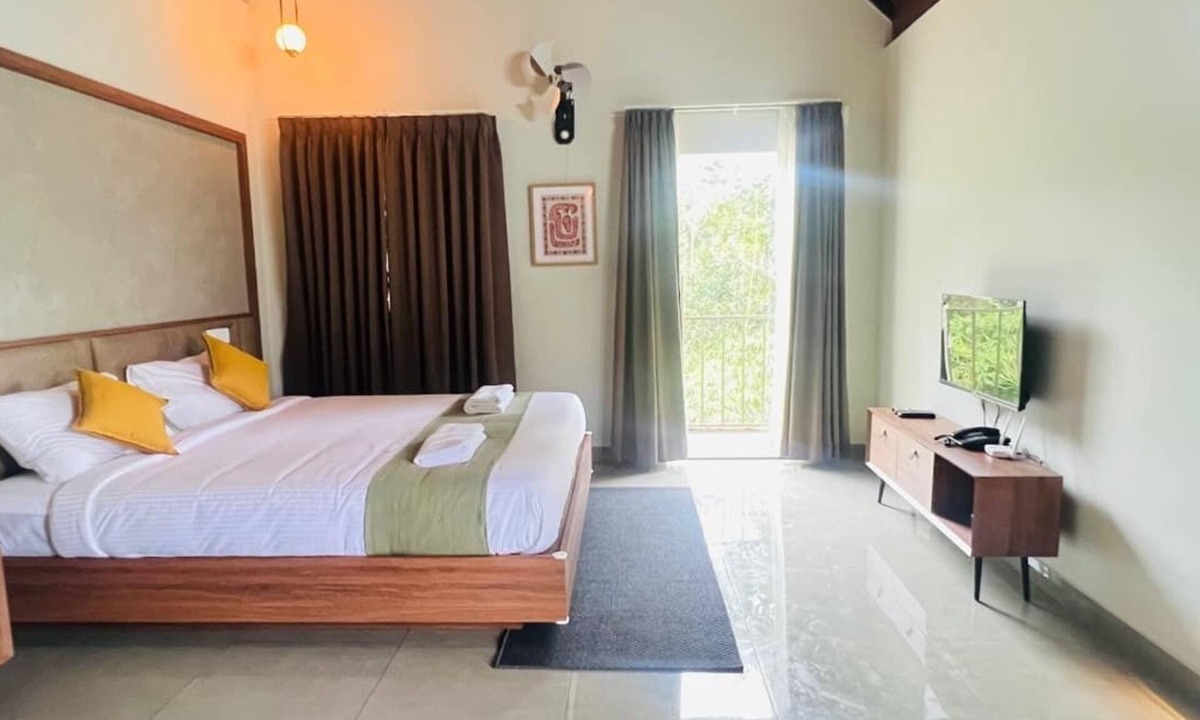 Sulthan Bathery Hotel | The Village Vista