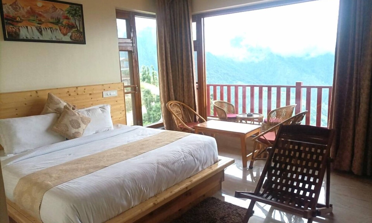 Tehri Range Hotel | The Vintage Hill Village - Himalayan Boutique Resort