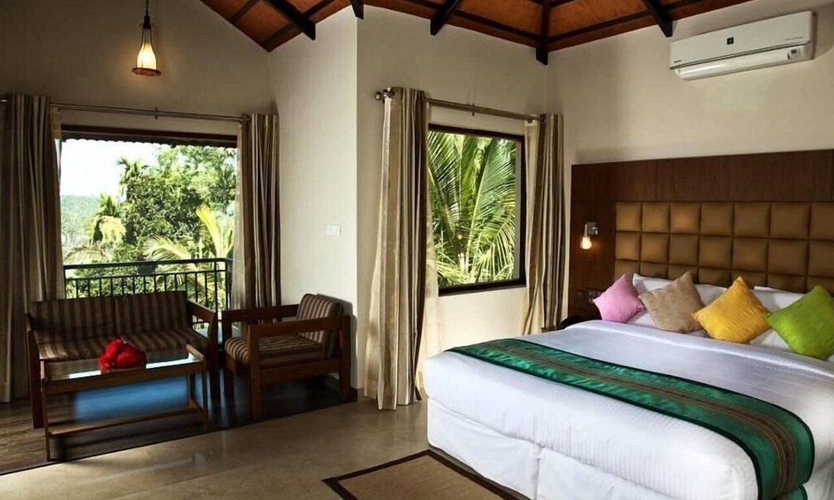 Sulthan Bathery Hotel | The Wave Wayanad Resort
