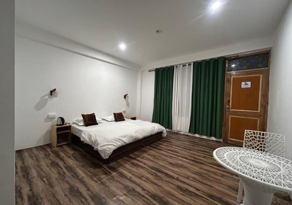 Old Manali Hostel | Tiny Spot Hostel