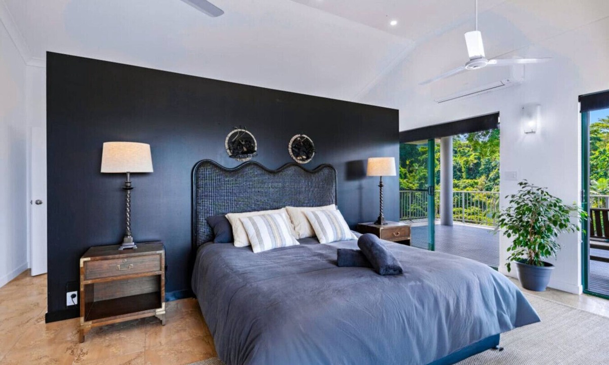 Mission Beach Villa | Tranquility Grand Bedroom for Couples | Luxury Rainforest Meets Reef | Sleeps up to 2