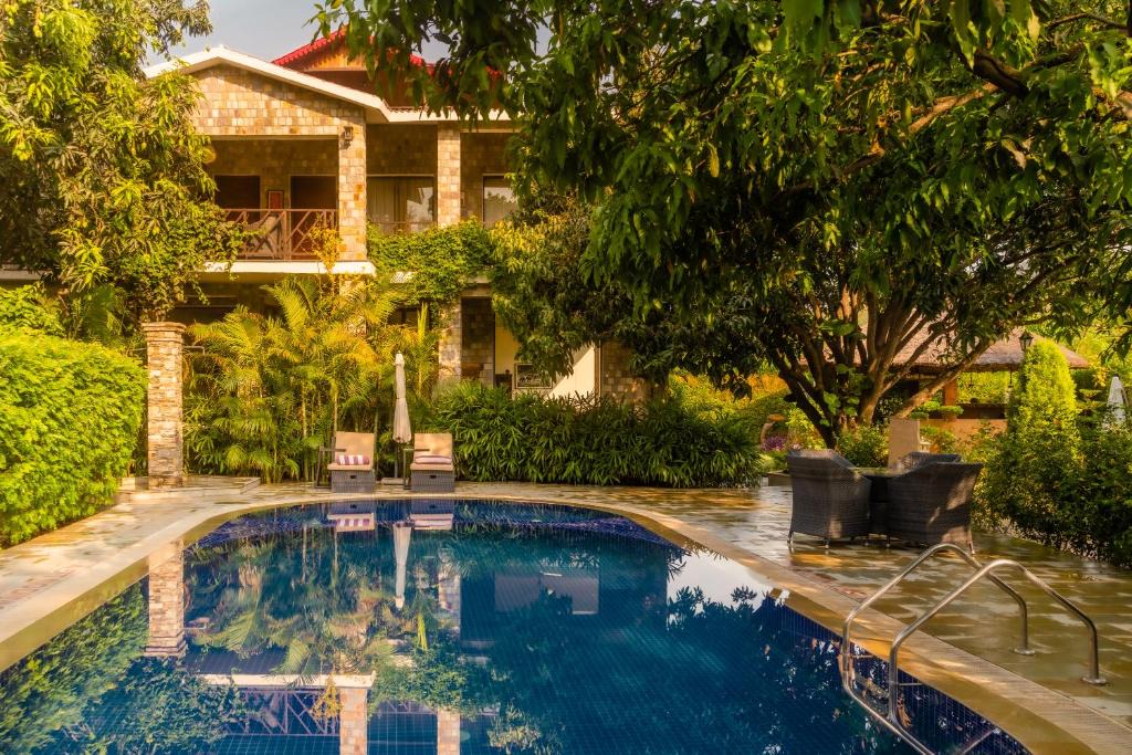 Bail Parao Resort | Tree of Life Vanvilas Riveredge Corbett