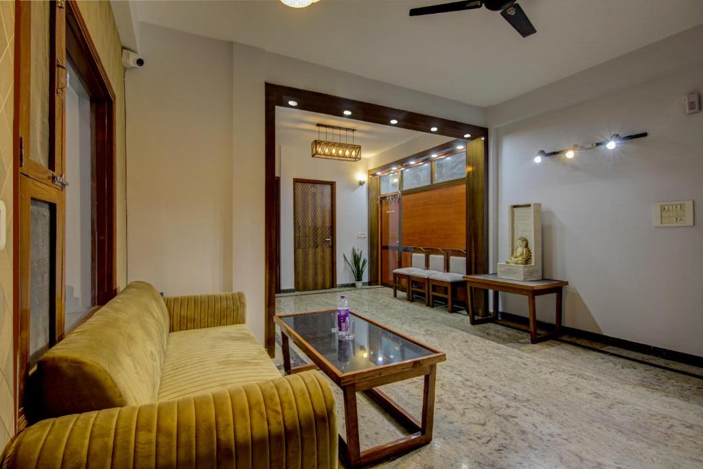 IMT Manesar Hotel | Treebo Sai Village, Manesar