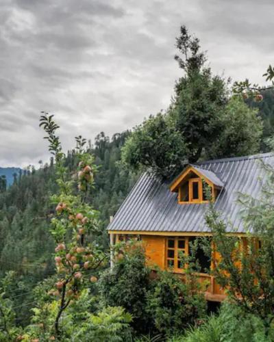 Banjar House | TREEHOUSES JIBHI,SWASTIK and HIMALAYAN OUTSKRIT