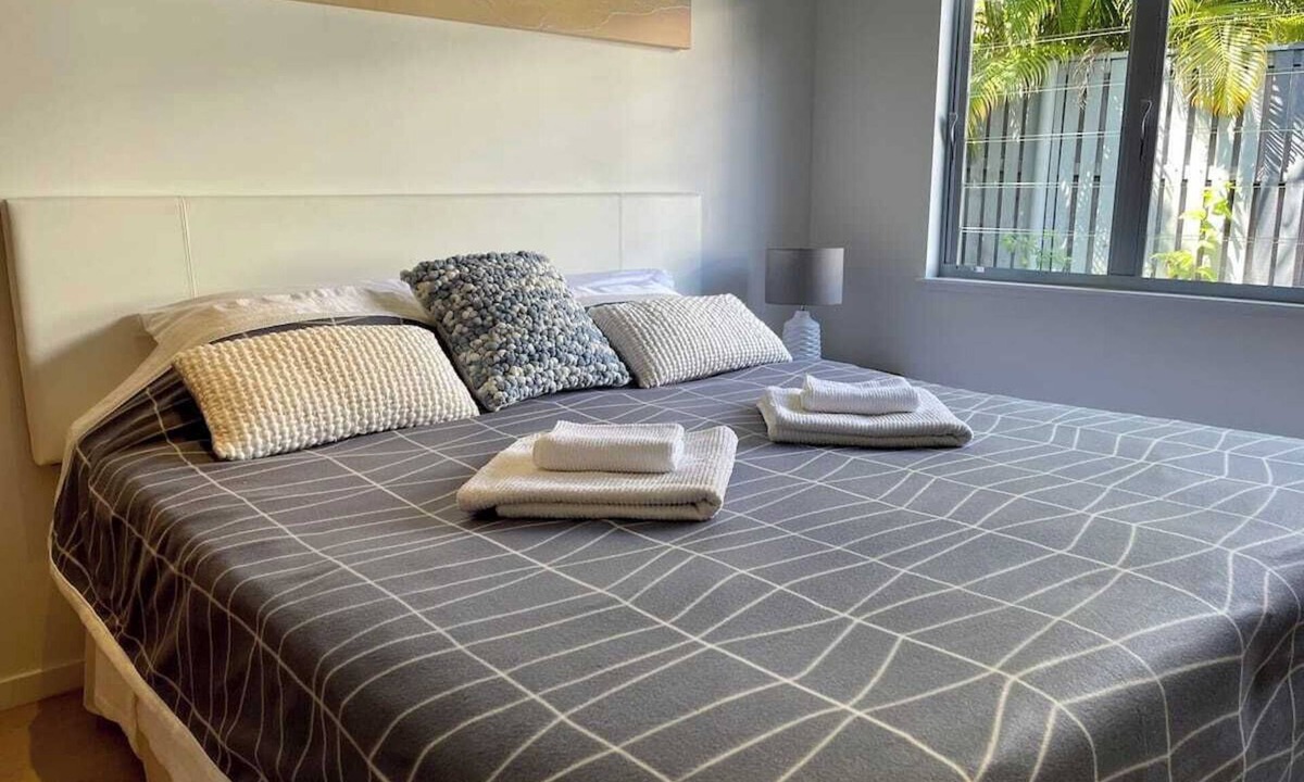Trinity Beach Apartment | Trinity Beach Getaway, cosy apartment at rear of main residence, very private.