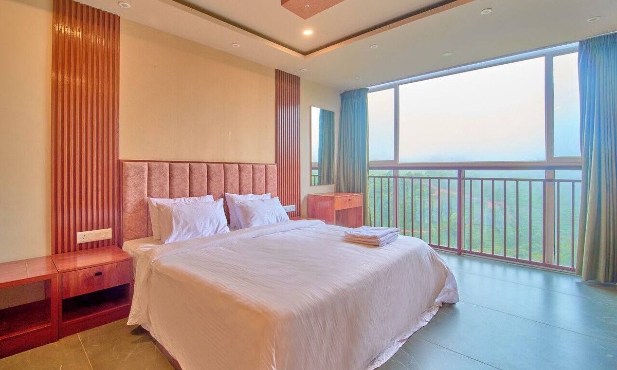 Elappara Hotel | Twinridge Heights Vagamon by VOYE HOMES