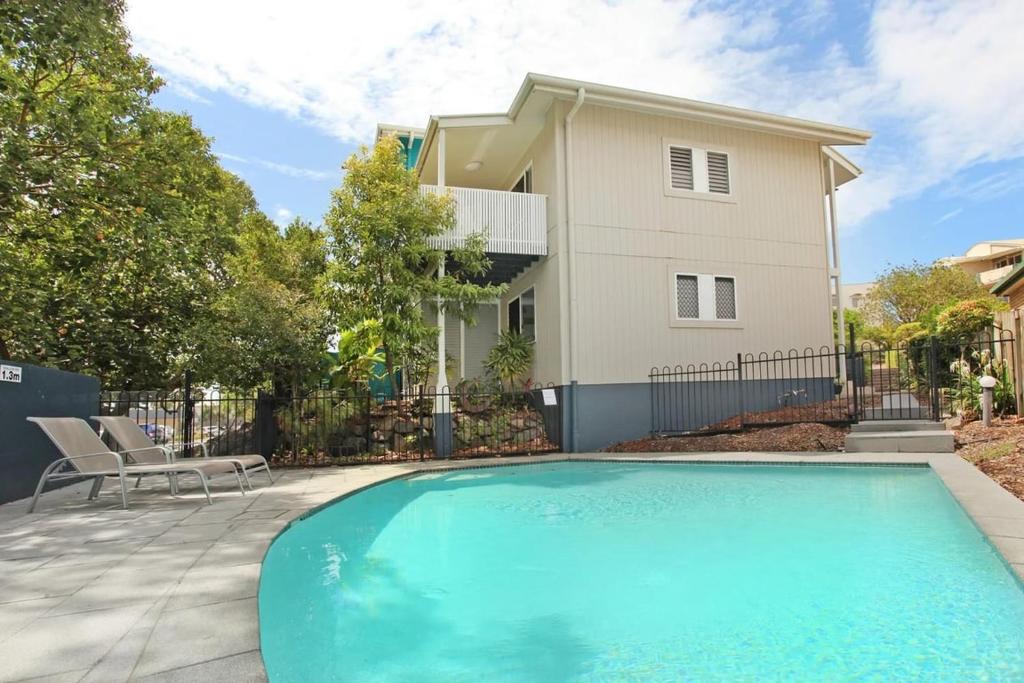 Coolum Beach Apartment | Unit 3 On the Park