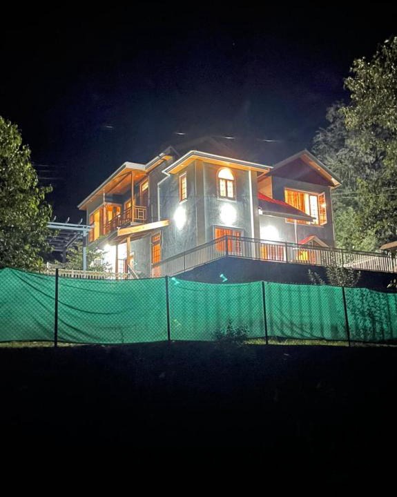 Patnitop House | Vacay Datcha 3 bedroom and attic bedroom