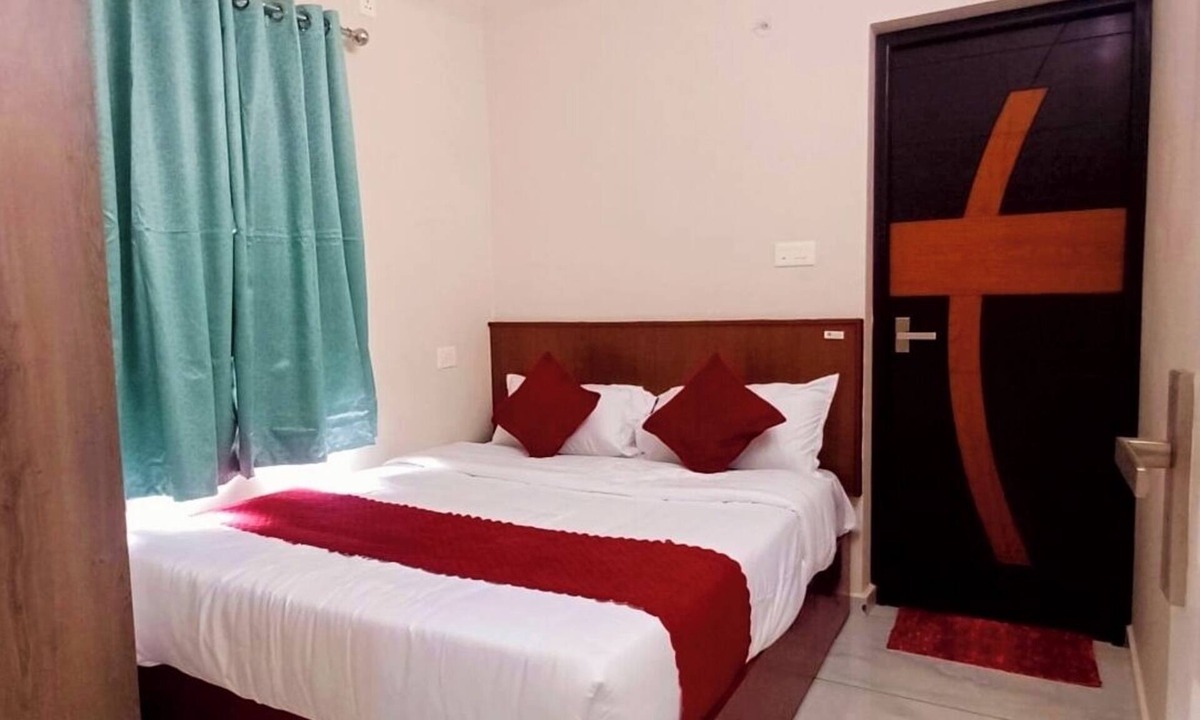 Aluva Hotel | Vajra Periyar Heritage