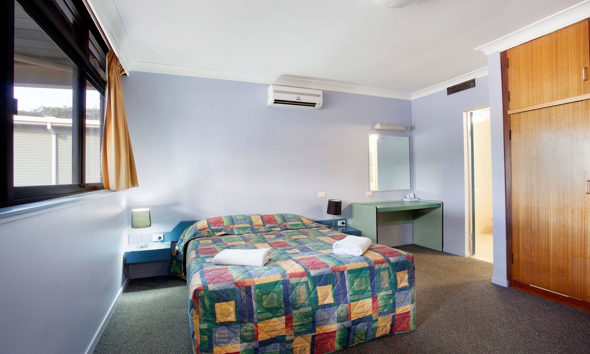 Aitkenvale Hotel | Vale Hotel