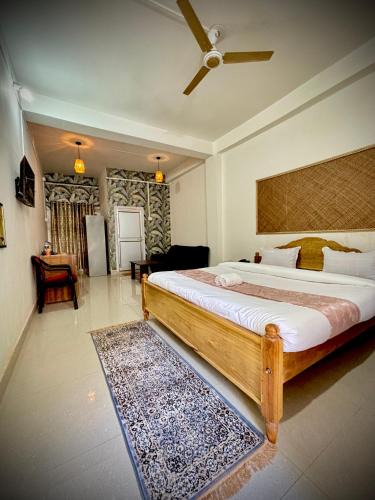 Sualkuchi Hotel | Victus Emporium
