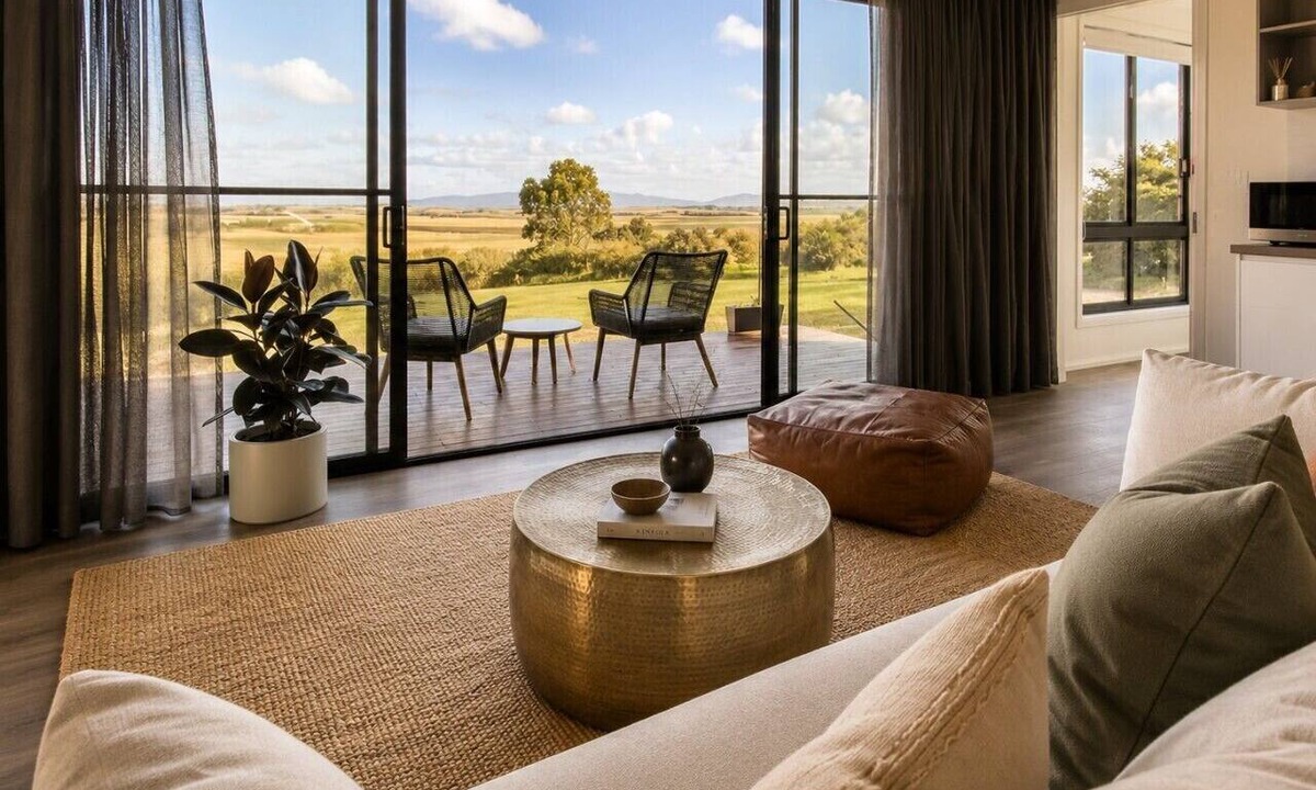 Yanakie House | Wamoon Retreat - The Apartment ~ Luxury Gateway to Wilsons Prom