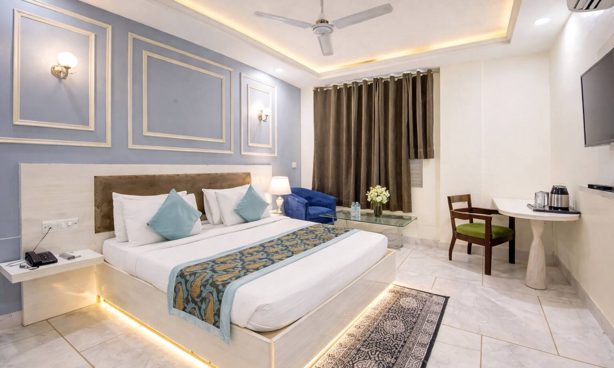 Aerocity Hotel | WHITE & BLUE