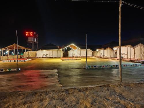 Bhuj Hotel | White Rann Camp