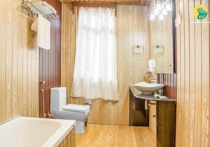 2 BHK Houseboat in Nigeen Lake, Srinagar(FB55), by GuestHouser