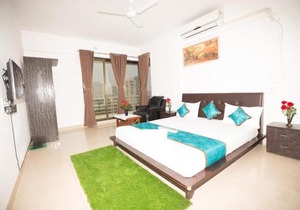 Aristo Room, Apartment - Homestay near Kokilaben Dhirubai Ambani Hospital for family only,