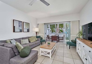Beach Club 3 Bedroom Oceanview Apartment Palm Cove in Palm Cove