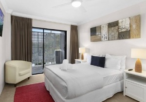 BEACHSIDE BEAUTY IN MANLY - APT 15 in Manly