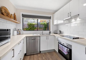 Beachside Torquay Unit: Walk to Surf, Food and Fun in Torquay
