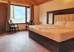 G Villas- Luxurious Cottage with beautiful mountain view 3