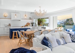 Hastings St Gem with Pool, Newly Renovated in Noosa Heads