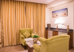 Hotel Monarch International