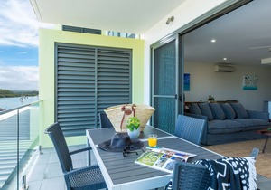 Ishtar Apartment 5 by Book Jervis Bay - Water Views in Huskisson