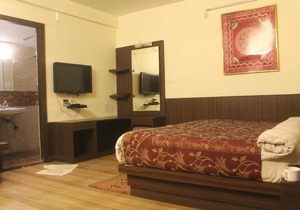 Modern Room In Nainital