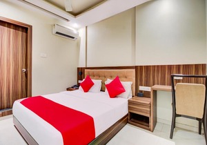 OYO 65661 Hotel Emerald Inn