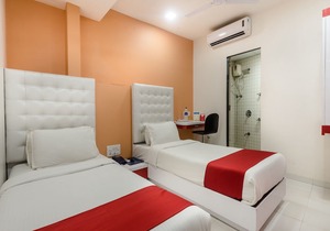OYO 7407 Hotel Blue Sea