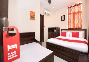 OYO 8664 Hotel 1st Choice