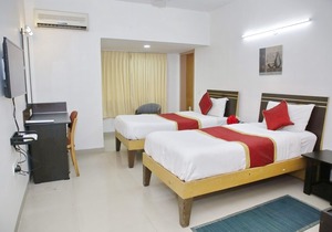 SmartStay Private EXE Room in Luxury Apt-MG Road