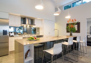 Tenterfield on Oak Beach - Modern & Luxurious in Oak Beach