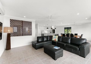 Tropical Beachside Oasis in Clifton Beach in Cairns