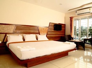 Saravana Bhavan Fine Stay | Velankanni
