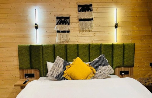 Mussoorie Apartment | 100 m² Apartment ∙ 1 bedroom ∙ 2 guests