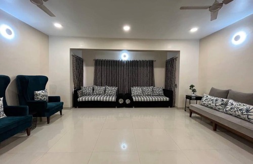 Lonavala Villa | 1200 m² Villa ∙ 8 bedrooms ∙ 25 guests